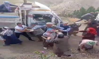 Başkalede taşlı sopalı yayla arazisi kavgası: 3 yaralı