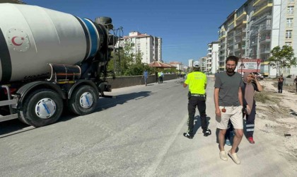 Beton mikserinin çarptığı bisiklet sürücüsü hayatını kaybetti