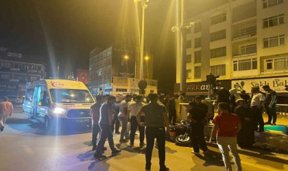 Burdurda mazgaldan kaçmak isteyen motosikletli arkasında gelen motosikletle çarpıştı: 2 yaralı