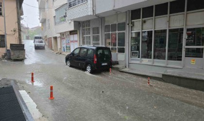 Çorumda sağanak yağış hayatı olumsuz etkiledi