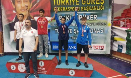 Emetli genç güreşçi Türkiye 3üncüsü oldu