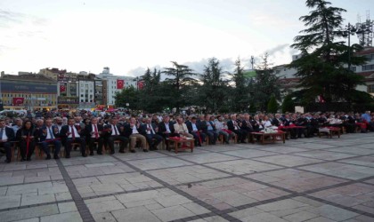 Hain darbe girişiminin 8nci yıldönümünde yüzlerce vatandaş Kastamonuda tek yürek oldu