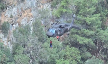 Kazdağlarında Şahinderesi Kanyonunda mahsur kalan 10 kişi helikopter ile kurtarıldı