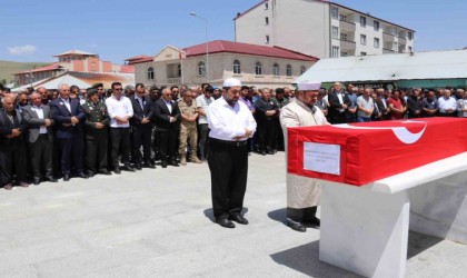 Kırıkkaledeki kazada hayatını kaybeden polis memuru Ağrıda son yolculuğuna uğurlandı