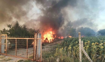 Kırklarelinde yangın: Bağ evi kullanılmaz hale geldi