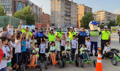 Kırşehir polisinden çocuklara trafik eğitimi