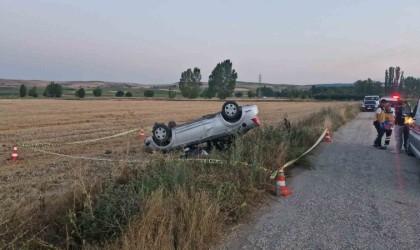 Kontrolden çıkan araç tarlaya uçtu: 1 ölü, 3 yaralı