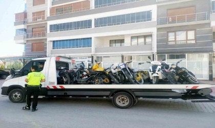 Kuluda plakasız, ruhsatsız ve belgesiz motosikletler toplanıyor