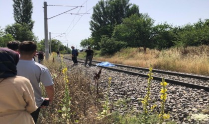 Kütahyada yolcu treni çapa motoruna çarptı: 1 ölü