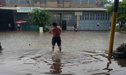 Orduda sağanak hayatı felç etti