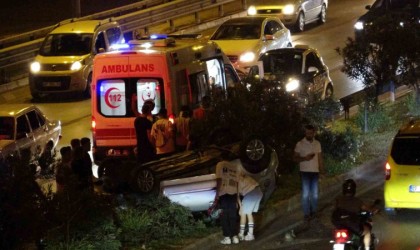 Otomobille takla attılar, tesadüfle kurtuldular