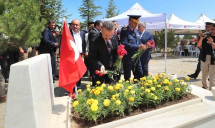 Şehit Fatih Dalgıç kabri başında dualarla anıldı