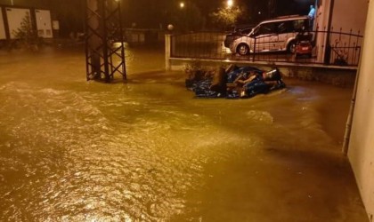 Sinopta şiddetli yağış taşkınlara yol açtı