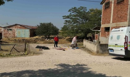 Uşakta silahlı kavgada 1 ölü 1 ağır yaralı