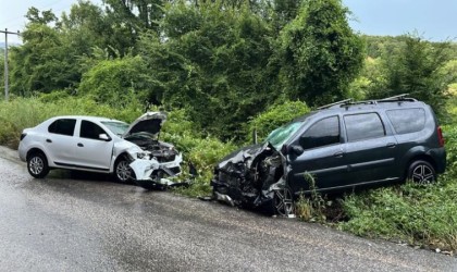 Yağışlı hava kazayı beraberinde getirdi: 6 yaralı