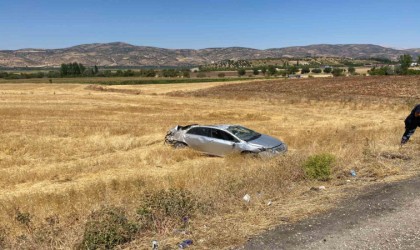 Adıyamanda otomobil takla attı: 1i ağır 2 yaralı