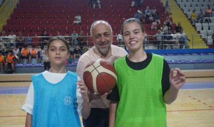 Afyonkarahisarda basketbol şöleni başladı