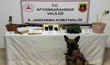 Afyonkarahisarda jandarma uyuşturucu madde ele geçirdi