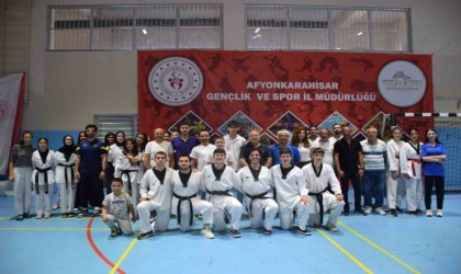 Afyonkarahisarda taekwondo il seçmeleri yapıldı