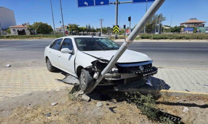 Aksarayda otomobil ile motosiklet çarpıştı: 1 ağır yaralı