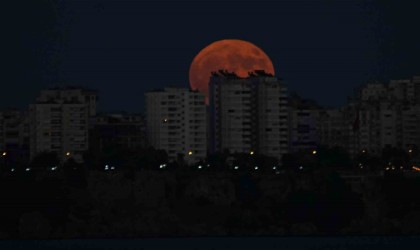 Antalyada Süper Ay manzarası hayran bıraktı