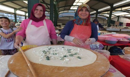 Balıkesirde Hanımeli Pazarı, kadınları iş sahibi yaptı