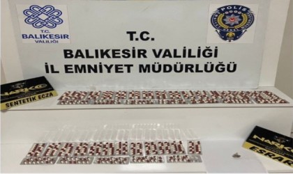 Balıkesirde uyuşturucu tacirlerine operasyon