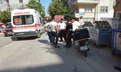 Bilecikte seyir halinde devrilen motorlu bisiklet sürücüsü yaralandı