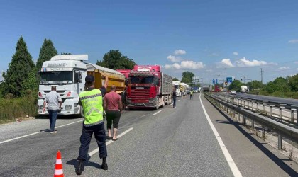 D-140a dökülen asit paniğe yol açtı: Yol trafiğe kapatıldı, bölgeye AFAD ekipleri sevk edildi