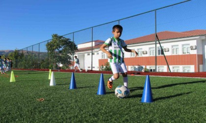 Geleceğin futbolcuları İl Özel İdaresi kurslarında yetişiyor