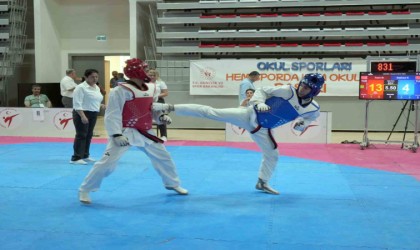 Gençler Taekwondo Türkiye Şampiyonası sürüyor