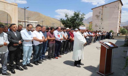 Haniye için Hakkaride gıyabi cenaze namazı kılındı