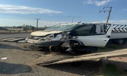 Iğdır-Doğubayazıt karayolunda trafik kazası: 3 yaralı