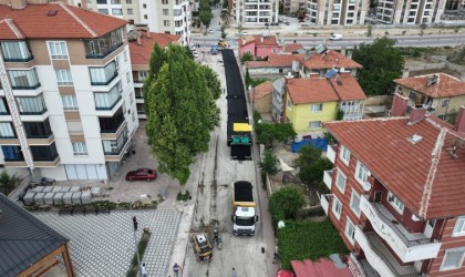 Karatayda yolların kalitesi, güvenliği ve konforu artıyor