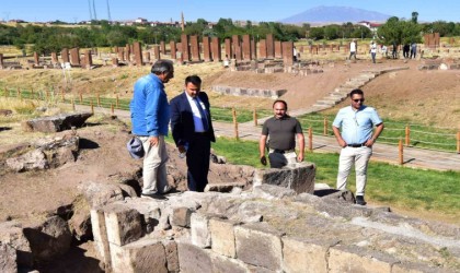 Kaymakam Bingöl, kazı çalışmalarını inceledi