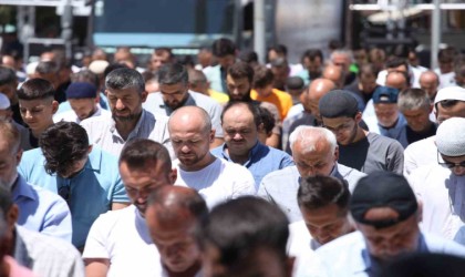 Konyada İsmail Haniye ve hayatını kaybeden Filistinliler için gıyabi cenaze namazı