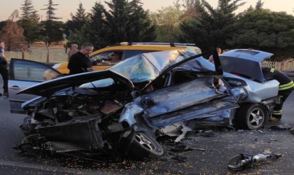 Konyada tır ile çarpışan otomobildeki 2 kişi hayatını kaybetti