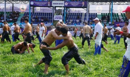 Kurtdereli Güreşlerinde 2 bin 400 pehlivan kol bağlayacak