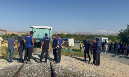 Malatyada yük treni faciası: 3 ölü, 1 ağır yaralı