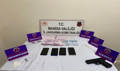 Manisada jandarmadan 3 ilçede asayiş uygulaması