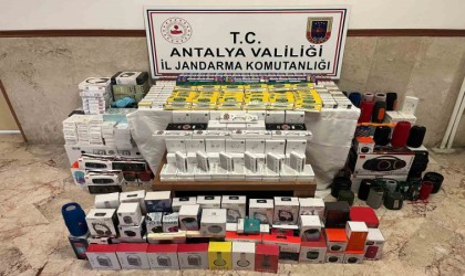 Markette tütün mamulü, elektronik sigara ve gümrük kaçağı eşya satışına jandarma engeli