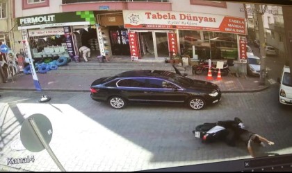 Motosikletli çocuğun devrildiği anlar kamerada