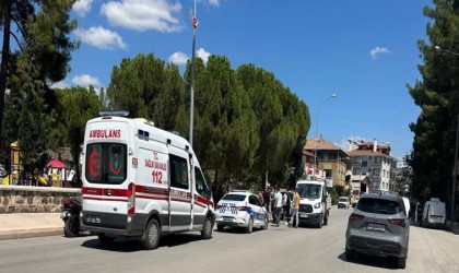 Osmancıkta motosiklet ile hafif ticari araç çarpıştı: 1 yaralı