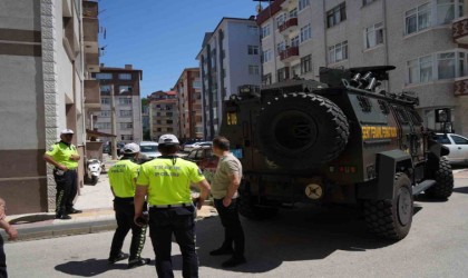 Polisi şehit etti, annesini rehin aldı: Silahlı saldırgan öldürülerek etkisiz hale getirildi