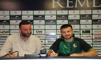 Sakaryaspor, Murat Cem Akpınarı yeniden kiraladı