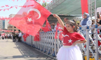 Şanlıurfada Zafer Bayramı coşkusu