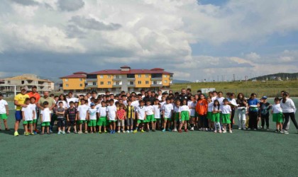 Sarıkamışta çocuklar önce Kuran kursu, sonra spora koşuyor