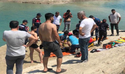 Suya giren iki kardeşten biri hayatını kaybetti, diğeri yaşam savaşı veriyor