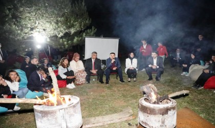 Vali Işın, Zafer Kampında gençlerle bir araya geldi