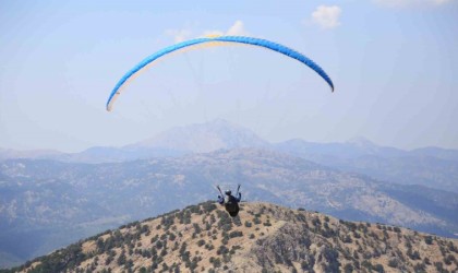 Yamaç Paraşütü Dünya Kupası Şampiyonası Çamelinde devam ediyor